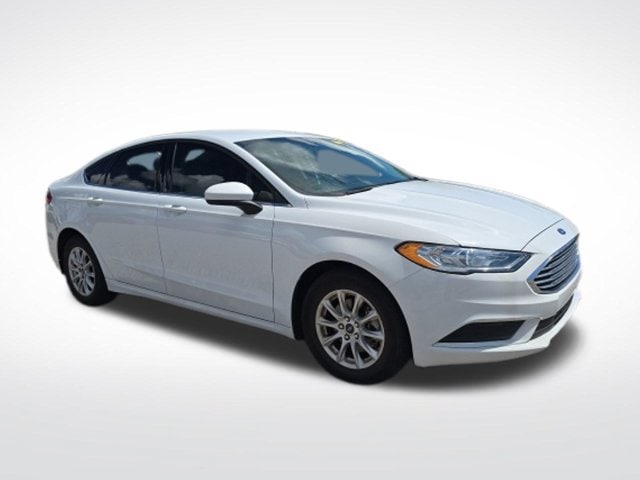 2018 Ford Fusion S FWD photo