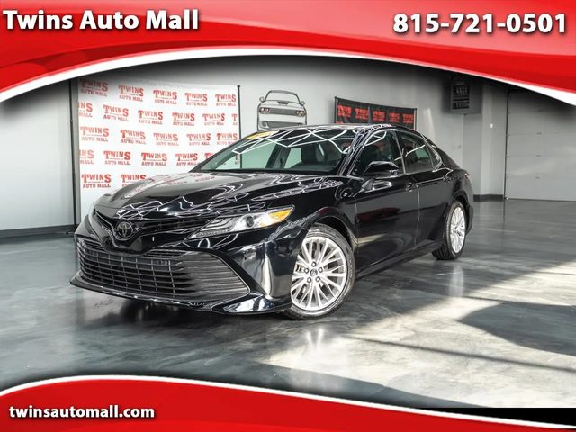 2018 Toyota Camry XLE FWD photo