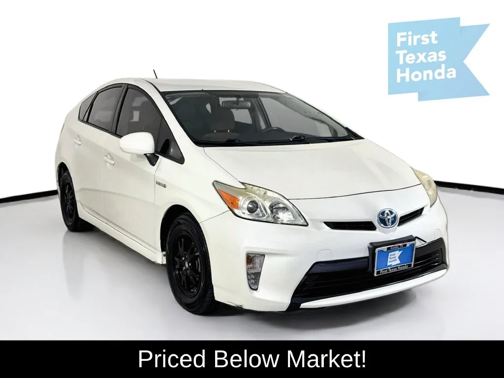 2015 Toyota Prius Two FWD photo
