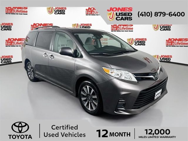 2019 Toyota Sienna LE AWD photo