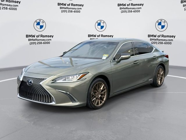 2019 Lexus ES ES 300h FWD photo