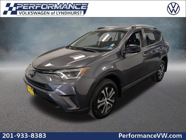 2018 Toyota RAV4 LE AWD photo
