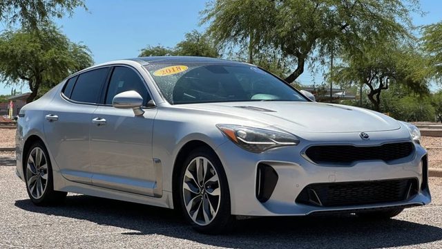 2018 Kia Stinger Premium RWD photo