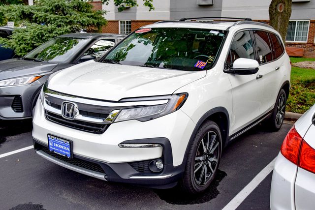 2019 Honda Pilot Touring 8-Passenger AWD photo