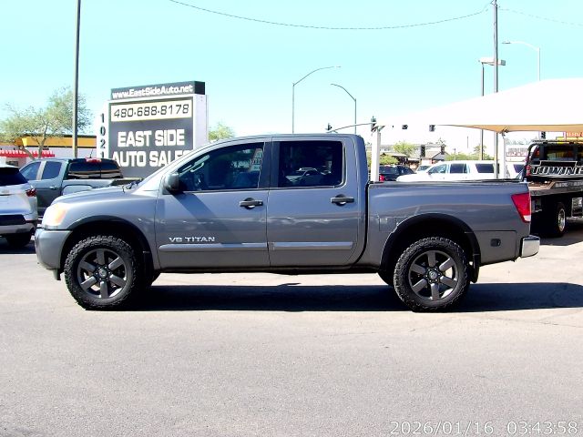 2015 Nissan Titan SV 4WD photo