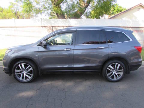 2016 Honda Pilot Touring FWD photo