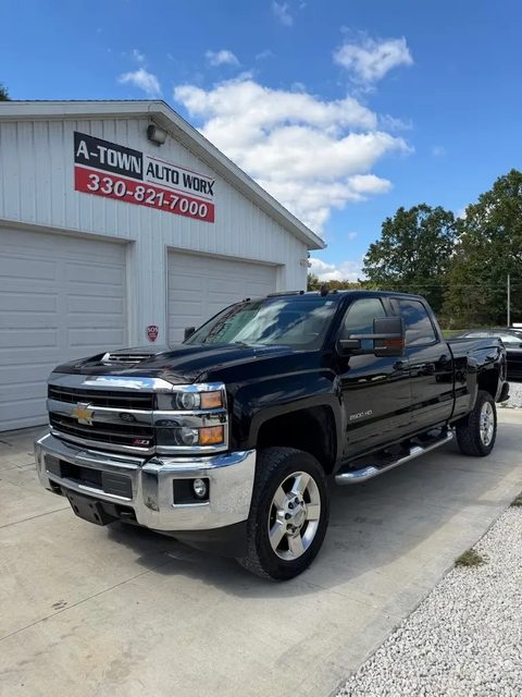 2019 Chevrolet Silverado 2500HD LT 4WD photo