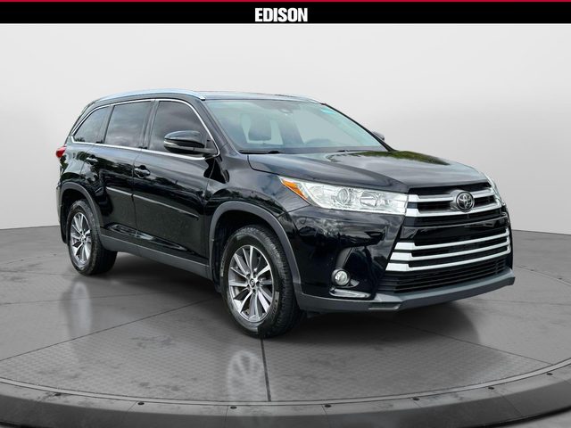 2019 Toyota Highlander XLE AWD photo