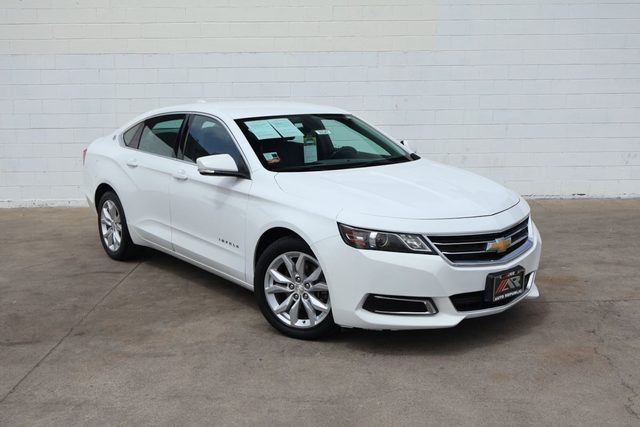 2017 Chevrolet Impala LT FWD photo