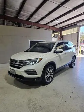 2016 Honda Pilot Elite AWD photo