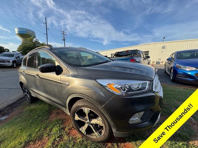 2018 Ford Escape SEL FWD photo