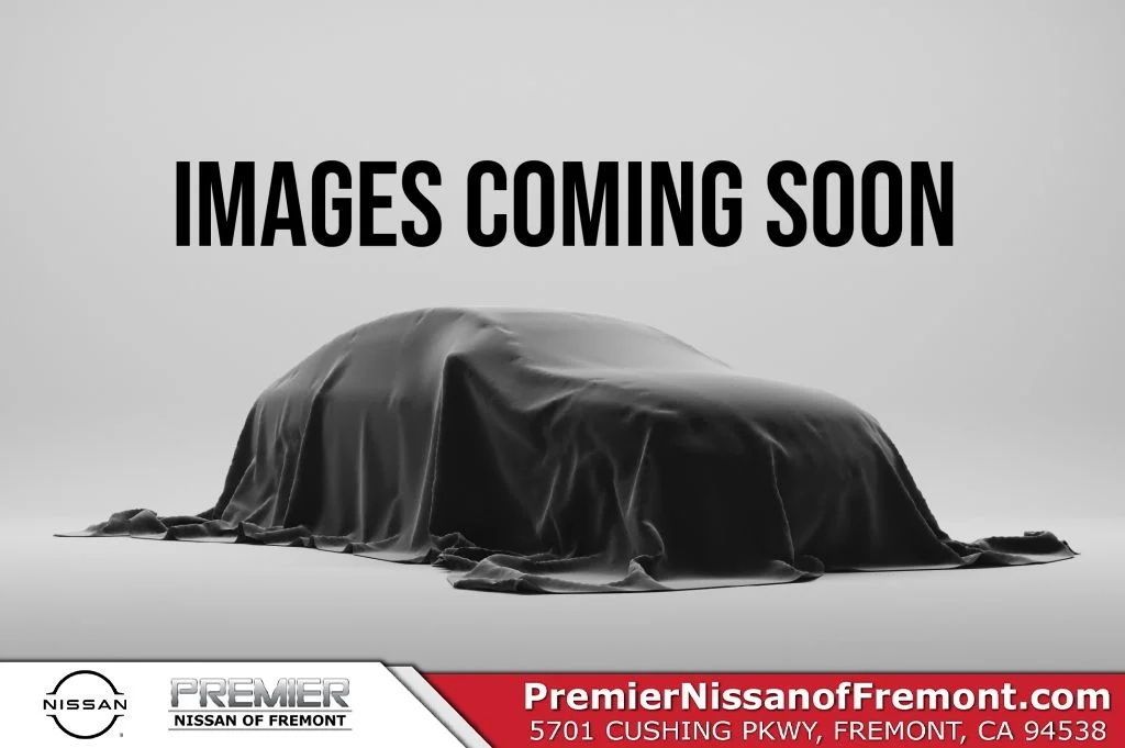 2017 Nissan Pathfinder SL FWD photo