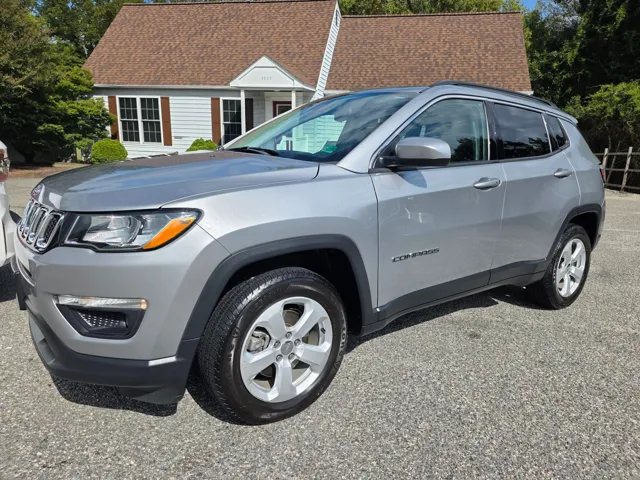 2019 Jeep Compass Latitude 4WD photo