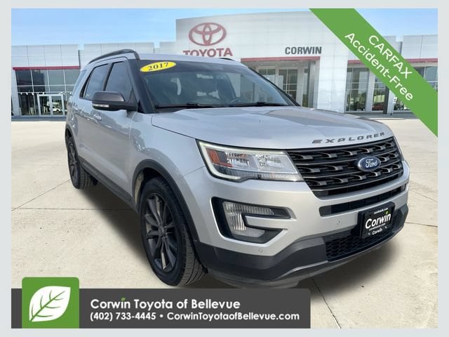 2017 Ford Explorer XLT FWD photo