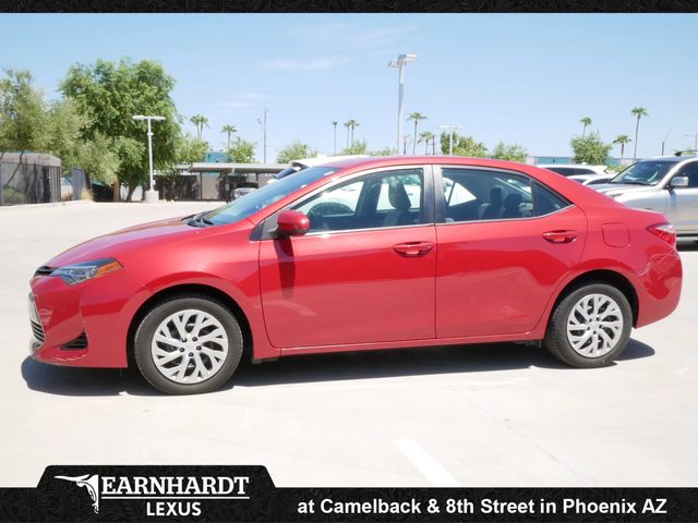 2019 Toyota Corolla LE FWD photo