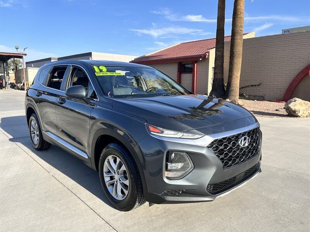 2019 Hyundai Santa Fe SE FWD photo