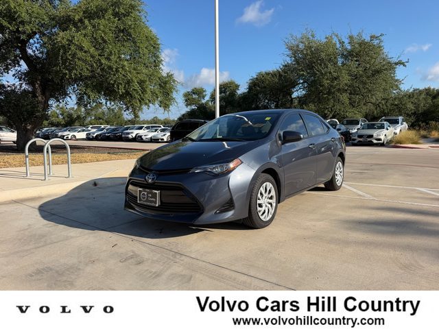 2019 Toyota Corolla LE FWD photo