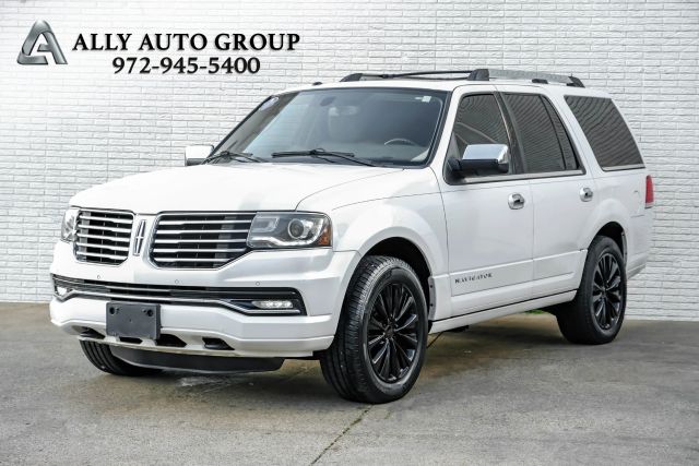 2015 Lincoln Navigator  RWD photo