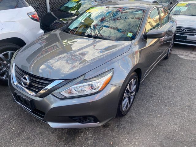 2016 Nissan Altima 2.5 SV FWD photo