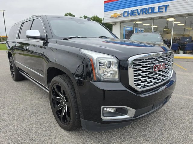 2019 GMC Yukon XL Denali RWD photo