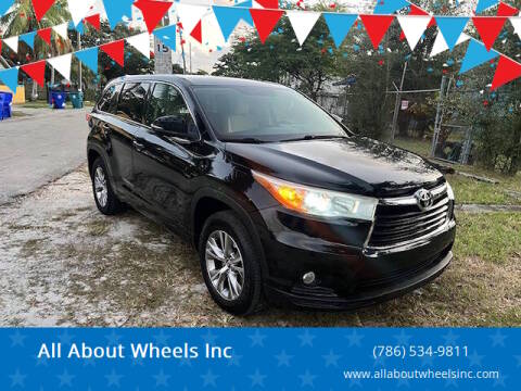 2016 Toyota Highlander LE Plus FWD photo