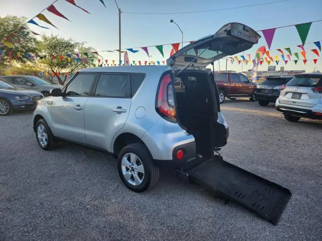 2019 Kia Soul Base FWD photo