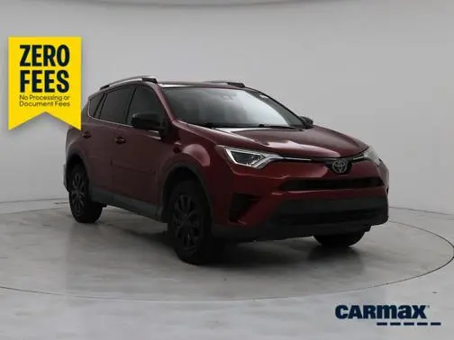 2018 Toyota RAV4 LE FWD photo