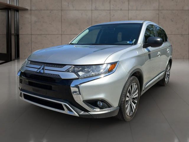 2019 Mitsubishi Outlander ES FWD photo