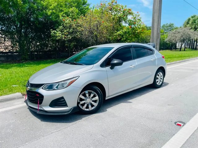 2019 Chevrolet Cruze LS FWD photo
