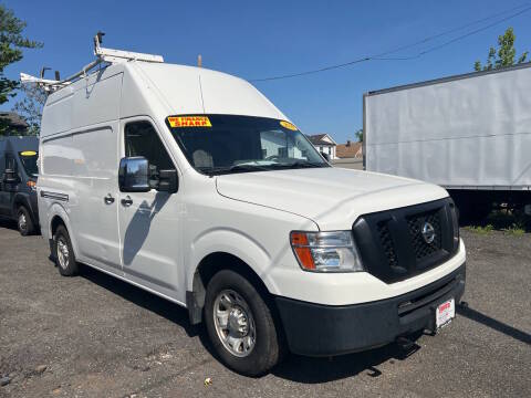 2018 Nissan NV Cargo SV RWD photo