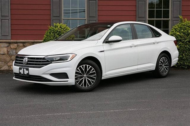 2019 Volkswagen Jetta SEL FWD photo