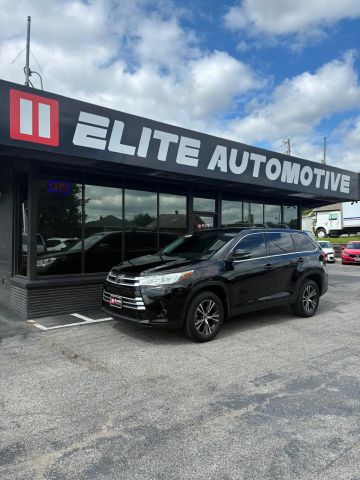 2019 Toyota Highlander LE FWD photo