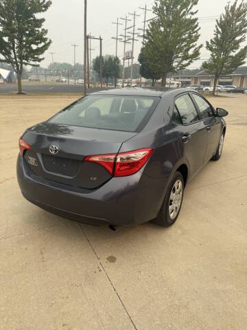 2017 Toyota Corolla LE FWD photo
