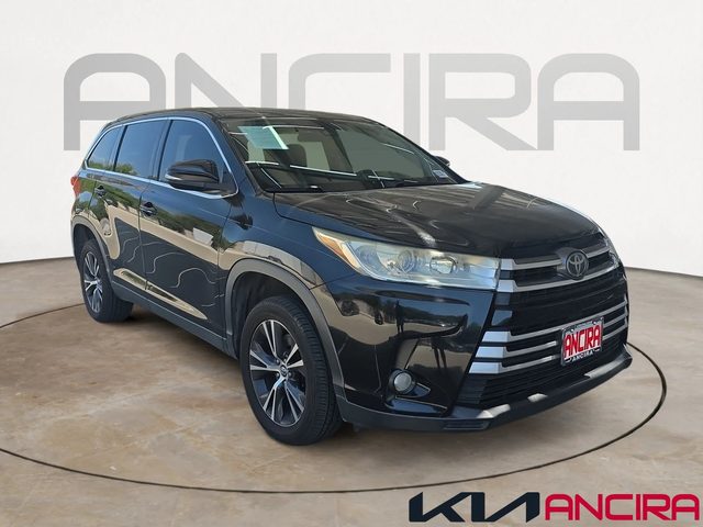 2019 Toyota Highlander LE Plus FWD photo