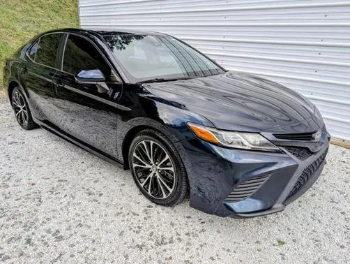 2019 Toyota Camry SE FWD photo