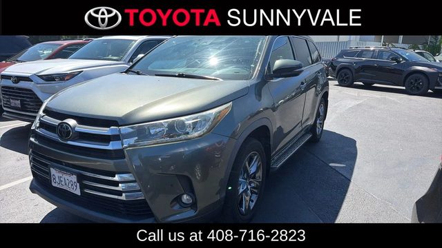 2019 Toyota Highlander Limited Platinum AWD photo