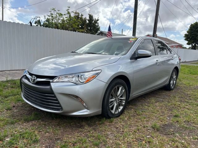 2017 Toyota Camry SE FWD photo