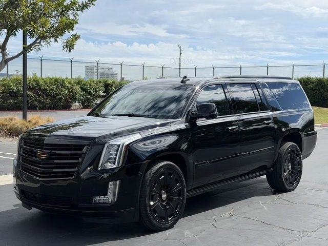 2019 Cadillac Escalade ESV Platinum 4WD photo