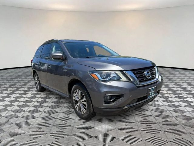 2019 Nissan Pathfinder SV 4WD photo