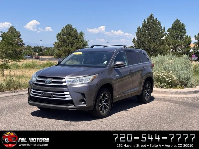 2019 Toyota Highlander Hybrid LE AWD photo