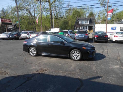 2019 Toyota Camry SE FWD photo