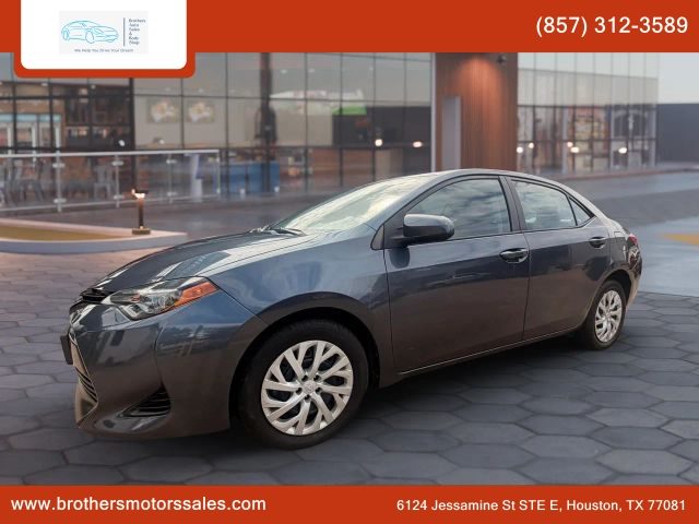 2019 Toyota Corolla LE FWD photo