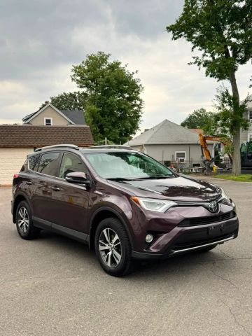 2018 Toyota RAV4 XLE AWD photo