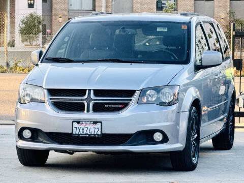 2017 Dodge Grand Caravan GT FWD photo