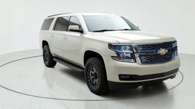 2017 Chevrolet Suburban LT 4WD photo
