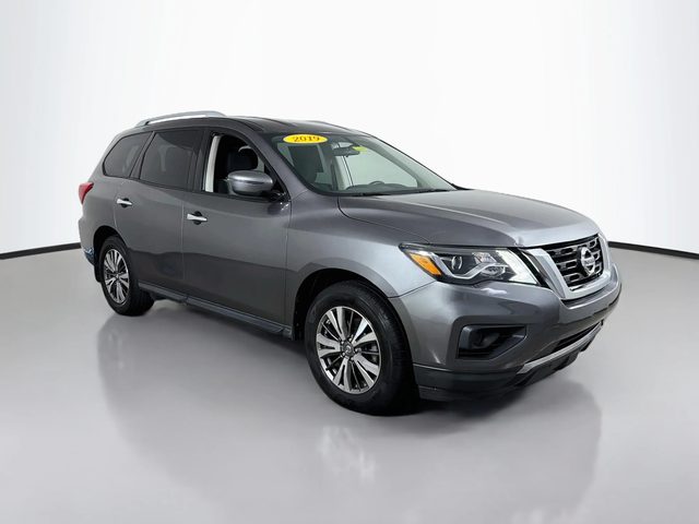 2019 Nissan Pathfinder S 4WD photo