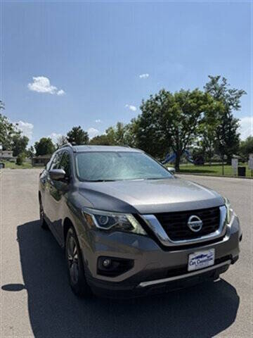 2017 Nissan Pathfinder SV FWD photo