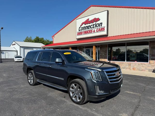 2019 Cadillac Escalade ESV Luxury RWD photo