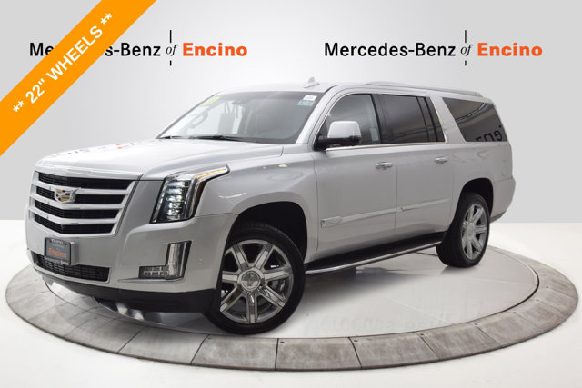 2018 Cadillac Escalade ESV Luxury RWD photo
