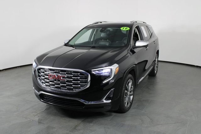 2019 GMC Terrain Denali FWD photo